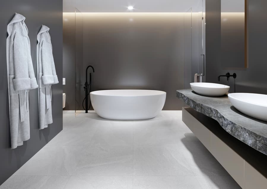 Sharp surface under artificial light